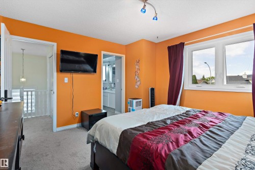 8904 170A Avenue, Edmonton, AB 
