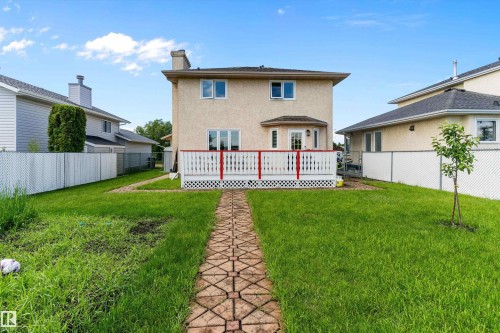 8904 170A Avenue, Edmonton, AB 