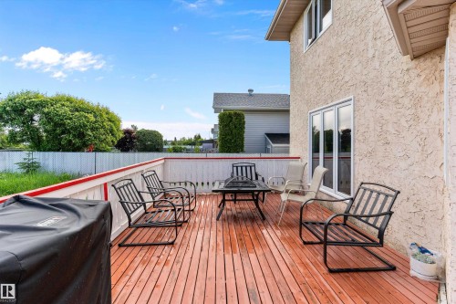 8904 170A Avenue, Edmonton, AB 