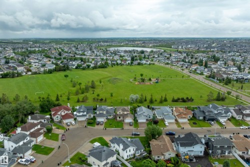 8904 170A Avenue, Edmonton, AB 