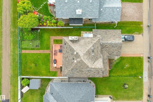 8904 170A Avenue, Edmonton, AB 