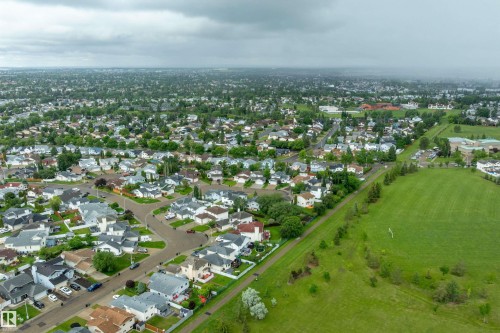 8904 170A Avenue, Edmonton, AB 
