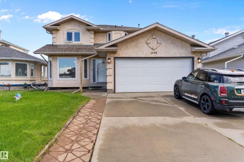 8904 170A Avenue, Edmonton, AB 
