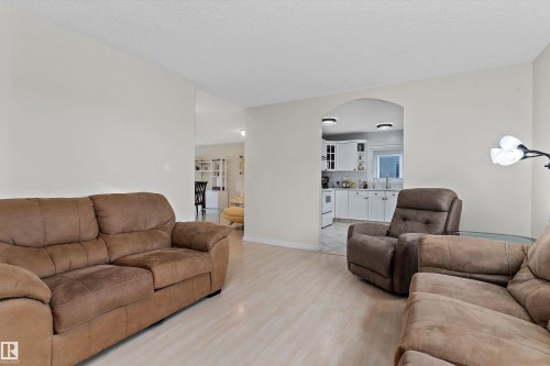 8904 170A Avenue, Edmonton, AB 