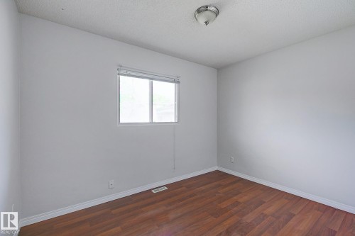 11930 56 Street, Edmonton, AB - Indoor Photo Showing Other Room