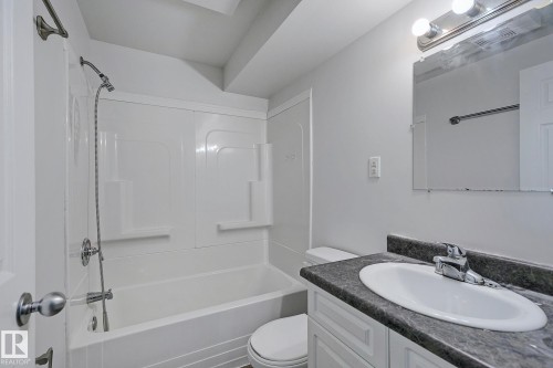 11930 56 Street, Edmonton, AB - Indoor Photo Showing Bathroom