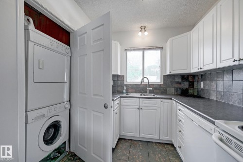 11930 56 Street, Edmonton, AB - Indoor Photo Showing Laundry Room