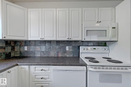 11930 56 Street, Edmonton, AB - Indoor Photo Showing Kitchen