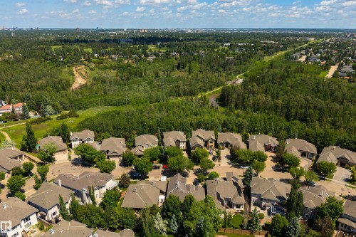 956 Hollingsworth Bend, Edmonton, AB 