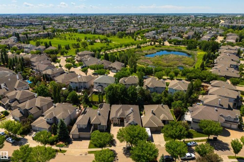 956 Hollingsworth Bend, Edmonton, AB 