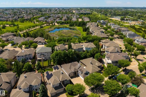 956 Hollingsworth Bend, Edmonton, AB 