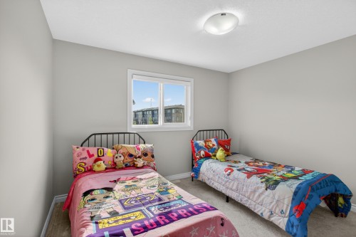 8607 Mayday Wynd, Edmonton, AB - Indoor Photo Showing Bedroom
