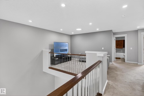 8607 Mayday Wynd, Edmonton, AB - Indoor Photo Showing Other Room