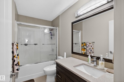 8607 Mayday Wynd, Edmonton, AB - Indoor Photo Showing Bathroom