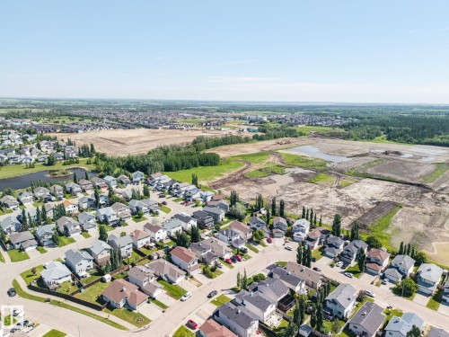 Established residential area with diverse home styles - 60 Leyland Way, Spruce Grove, AB 