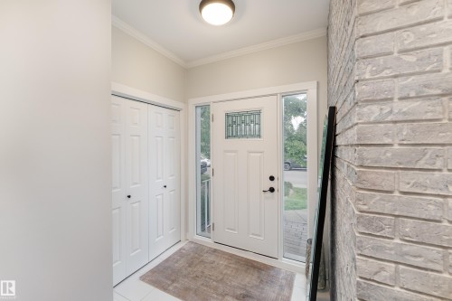 10512 45 Street, Edmonton, AB 