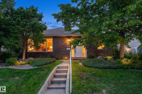 10512 45 Street, Edmonton, AB 