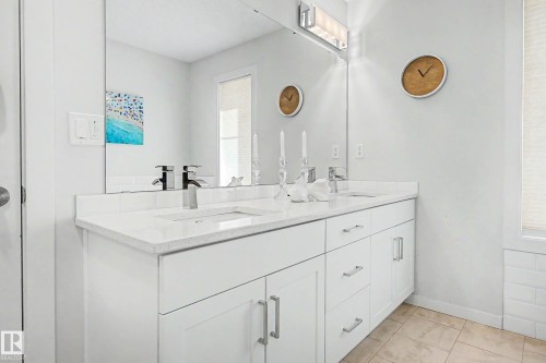 2451 Kelly Circle, Edmonton, AB 