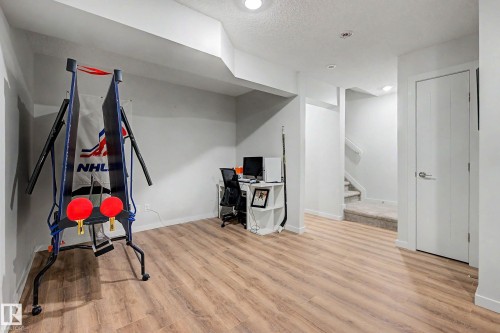 2451 Kelly Circle, Edmonton, AB 