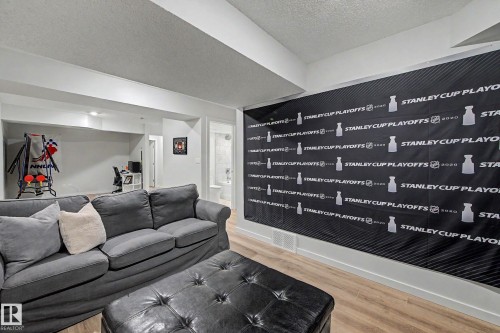 2451 Kelly Circle, Edmonton, AB 