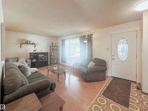 1 Forest Drive, St. Albert, AB 