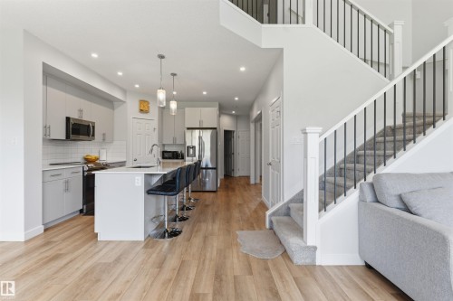 22614 99A Avenue, Edmonton, AB - Indoor Photo Showing Kitchen With Upgraded Kitchen