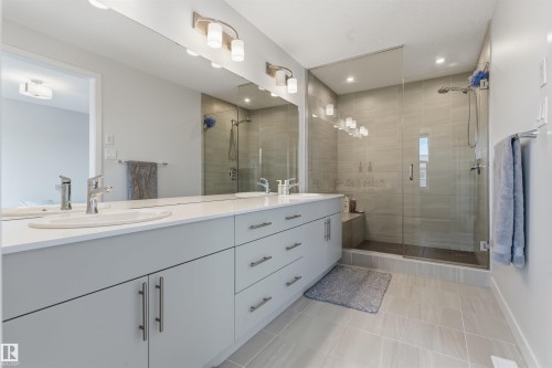 22614 99A Avenue, Edmonton, AB - Indoor Photo Showing Bathroom
