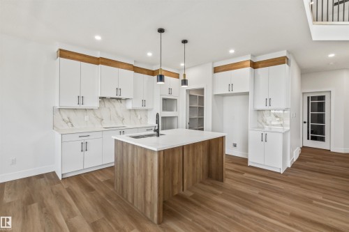 178 Elliott Wynd, Fort Saskatchewan, AB - Indoor Photo Showing Kitchen