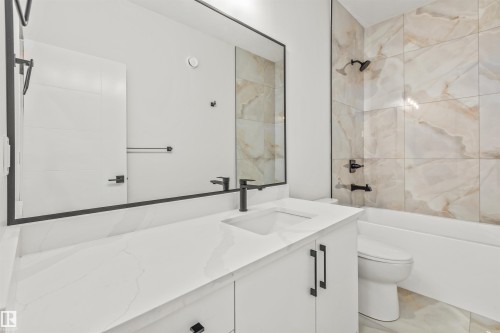 178 Elliott Wynd, Fort Saskatchewan, AB - Indoor Photo Showing Bathroom