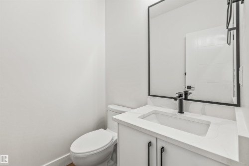 178 Elliott Wynd, Fort Saskatchewan, AB - Indoor Photo Showing Bathroom