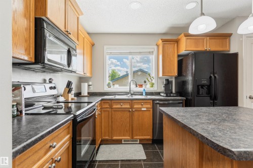 8774 Stein Lane, Edmonton, AB 