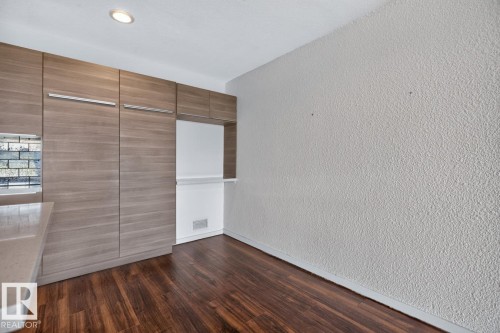 205 11307 99 Avenue, Edmonton, AB 