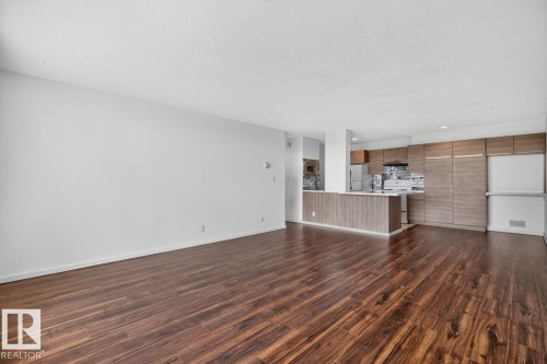 205 11307 99 Avenue, Edmonton, AB 
