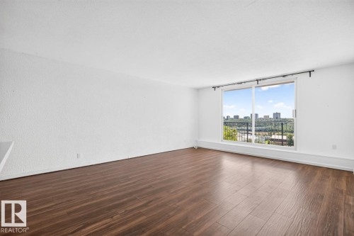 205 11307 99 Avenue, Edmonton, AB 