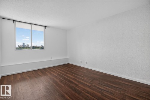 205 11307 99 Avenue, Edmonton, AB 