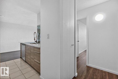 205 11307 99 Avenue, Edmonton, AB 