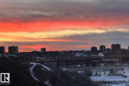 205 11307 99 Avenue, Edmonton, AB 