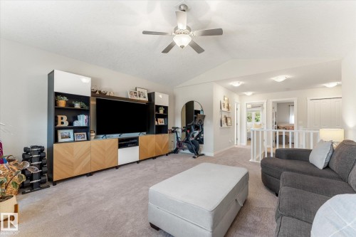 10 Willowdale Place, Stony Plain, AB 