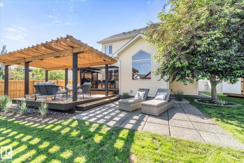 10 Willowdale Place, Stony Plain, AB 