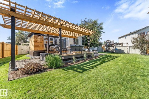 10 Willowdale Place, Stony Plain, AB 