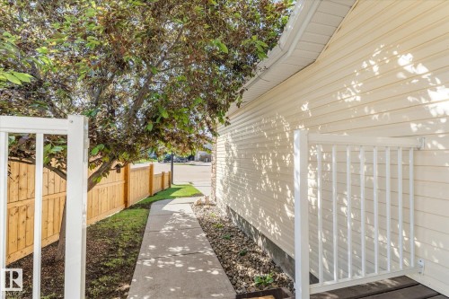 10 Willowdale Place, Stony Plain, AB 
