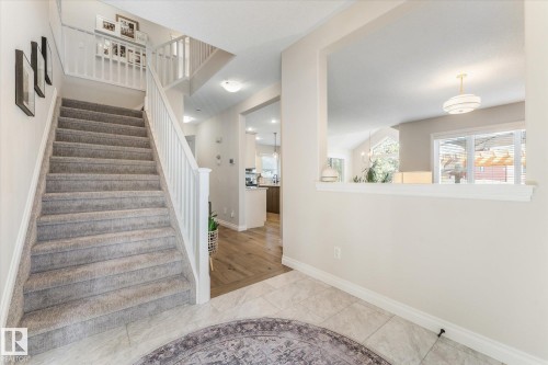 10 Willowdale Place, Stony Plain, AB 