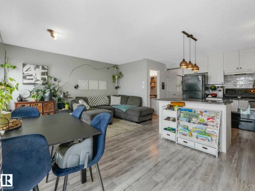 2816 26 Street, Edmonton, AB - Indoor