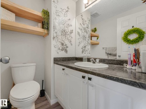 2816 26 Street, Edmonton, AB - Indoor Photo Showing Bathroom