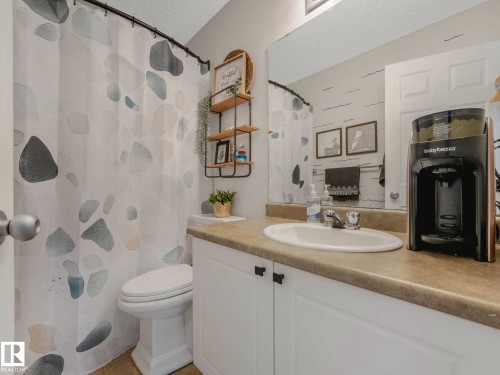 2816 26 Street, Edmonton, AB - Indoor Photo Showing Bathroom