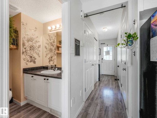2816 26 Street, Edmonton, AB - Indoor Photo Showing Other Room