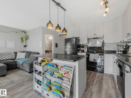 2816 26 Street, Edmonton, AB - Indoor Photo Showing Kitchen