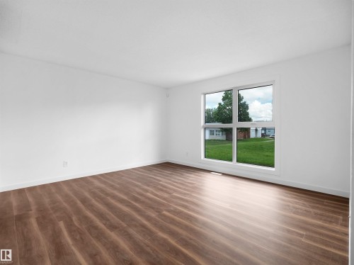 221 11421 34 Street, Edmonton, AB 