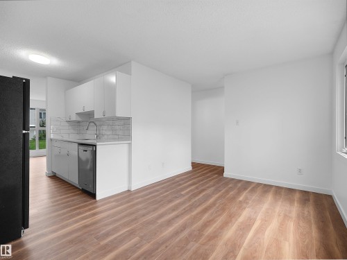 221 11421 34 Street, Edmonton, AB 
