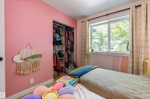 12 Belmont Drive, St. Albert, AB 